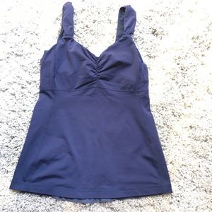Loved lululemon top